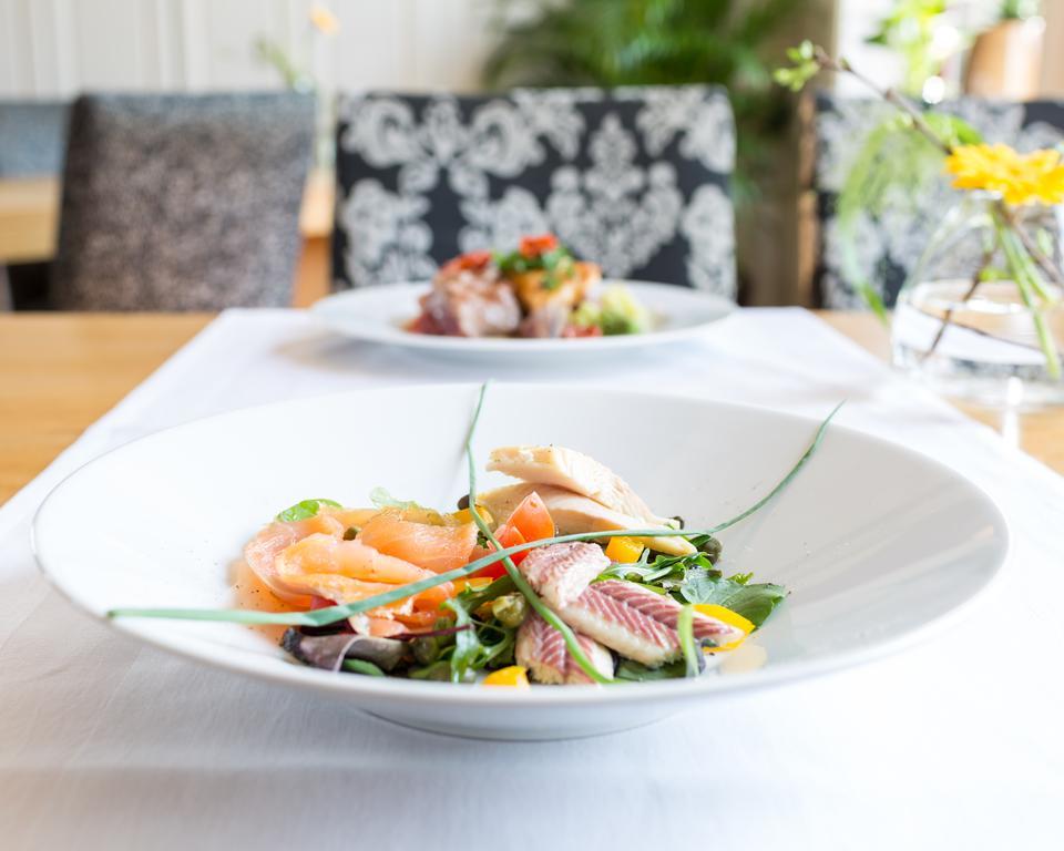 Hotel Restaurant De Buizerd Langedijk Eksteriør bilde