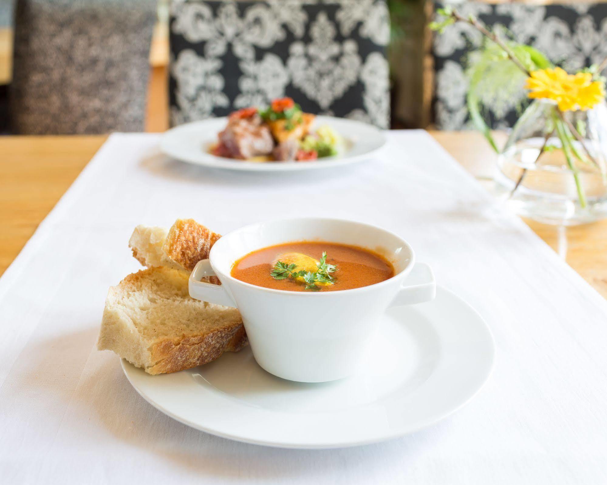 Hotel Restaurant De Buizerd Langedijk Eksteriør bilde